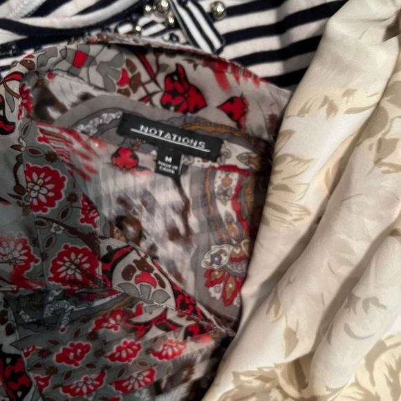 Blouse bundle - Picture 6 of 12